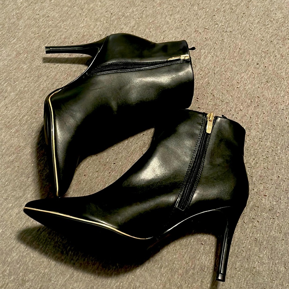 Ladies Marc Fisher Booties